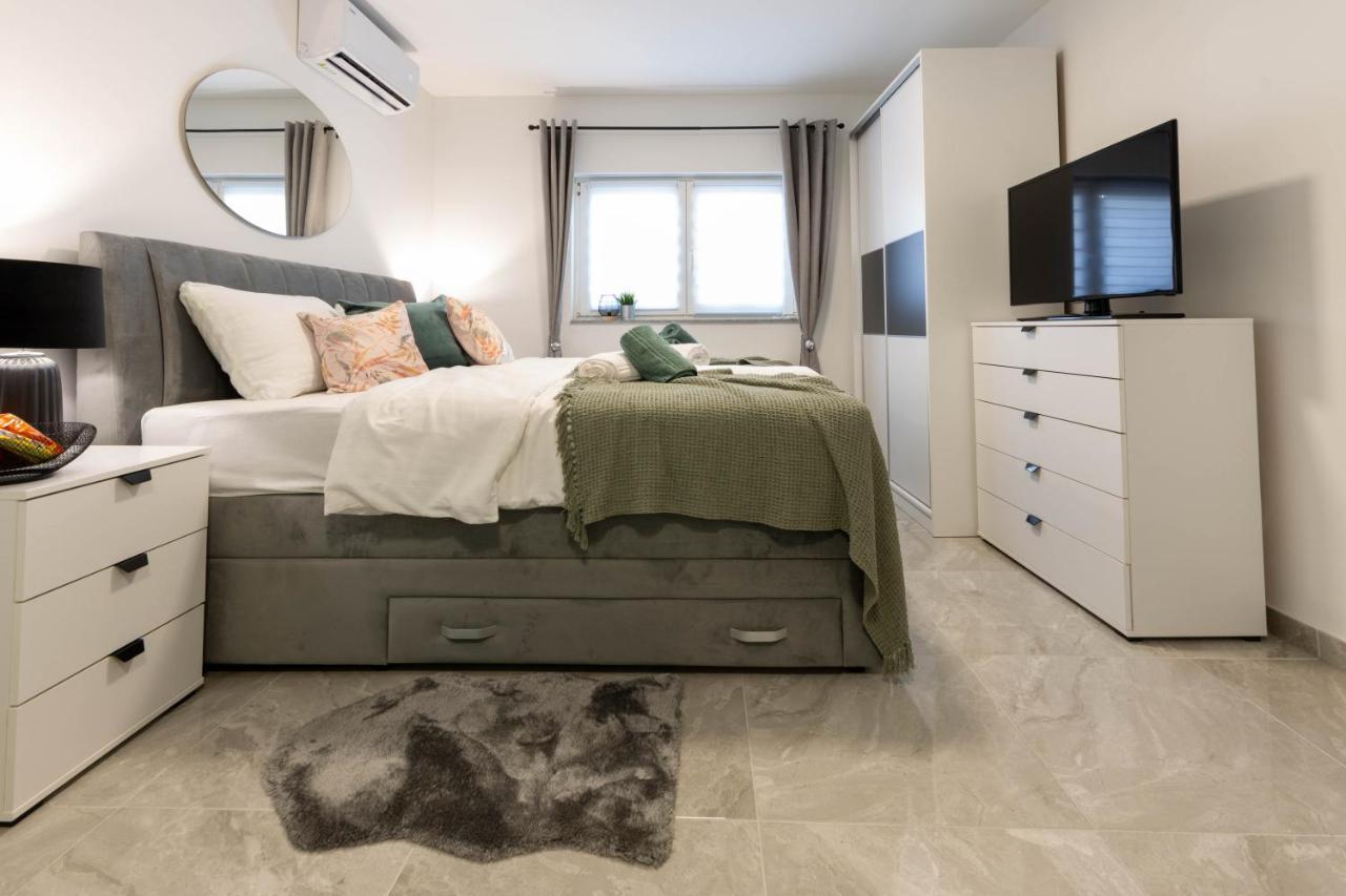 Apartmani Sun & Moon 别洛瓦尔 外观 照片
