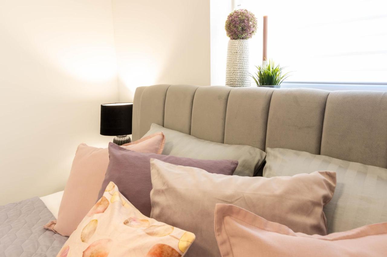 Apartmani Sun & Moon 别洛瓦尔 外观 照片