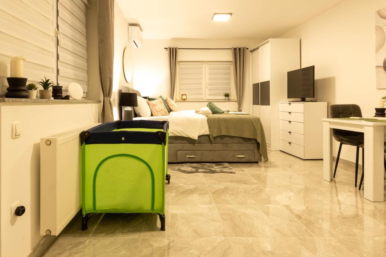 Apartmani Sun & Moon 别洛瓦尔 外观 照片